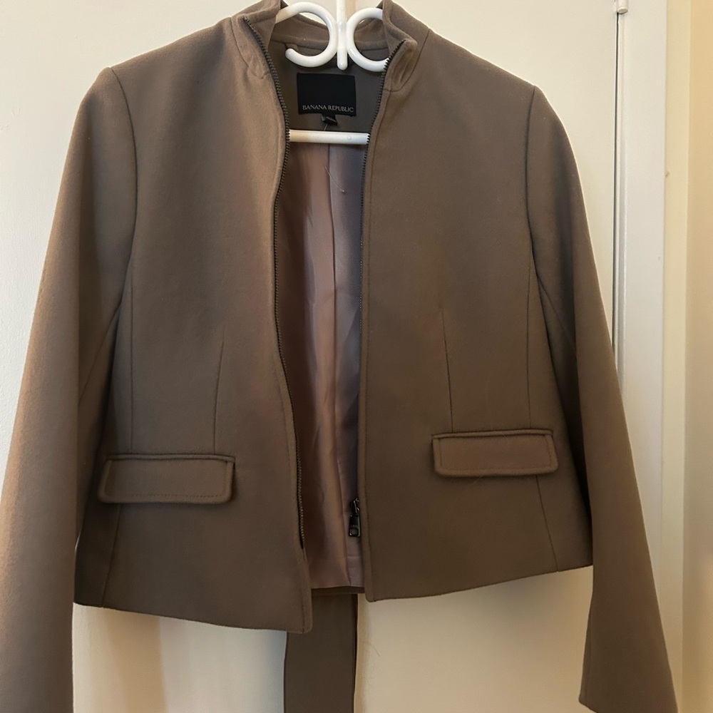 Banana Republic Women's Brown waist jacket